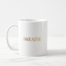 Minimalistische typografie met het gouden woord ad