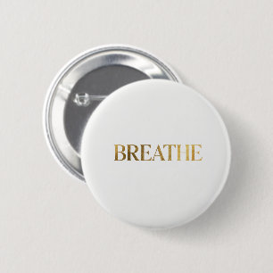 Minimalistische typografie met het gouden woord ad ronde button 5,7 cm
