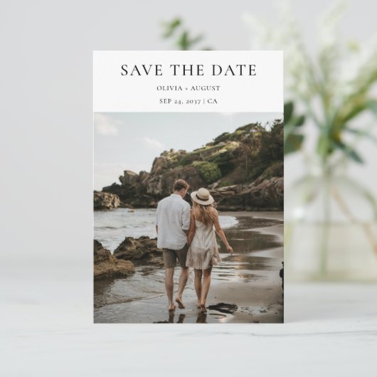 Minimalistische typografische stijl | Strandfoto b Save The Date (Staand voorkant)