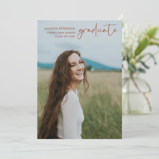 Minimalistische uitnodiging voor eindexamenfeest (Staand voorkant)