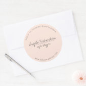 Minimalistische unieke handgeschreven perzik ronde sticker (Envelop)