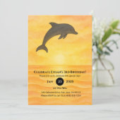 Minimalistische verjaardag van dolfijnzand kaart (Staand voorkant)