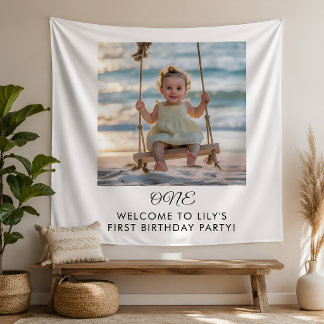 Minimalistische verjaardagsfeestje voor een babyme wandkleed