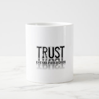 Minimalistische 'Vertrouw' typografie koffiemok – Grote Koffiekop