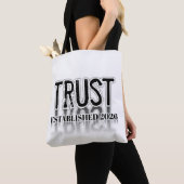 Minimalistische "Vertrouwen" Typography Tote Tas – (Dichtbij)