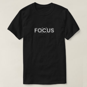 Minimalistische vervaging van cameralenzen in typo t-shirt