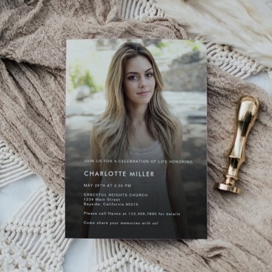 Minimalistische viering van levensbegrafenis foto kaart