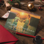 Minimalistische Vrolijke Kerstkaart<br><div class="desc">Een eenvoudige en elegante stijl voor deze personaliseerbare reeks van fotokaarten.</div>