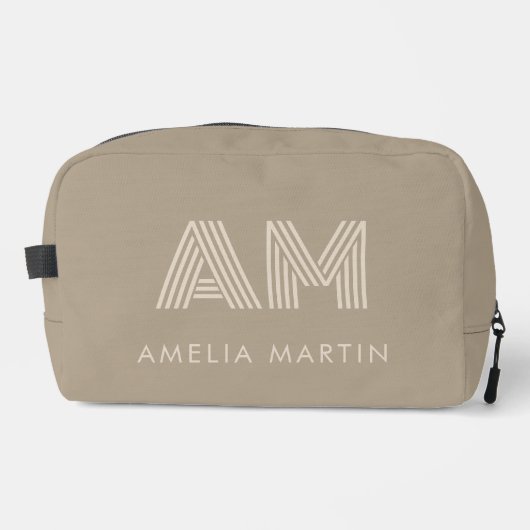 Minimalistische warme taupe monogram toilettasje (Voorkant)