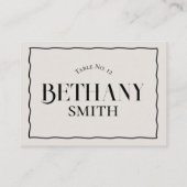 Minimalistische Wavy Edge Modern Serif bruiloft Plaatskaartje (Achterkant)