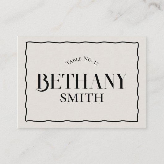 Minimalistische Wavy Edge Modern Serif bruiloft Plaatskaartje (Achterkant)