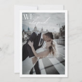 Minimalistische We Eloped QR Code Trouwen Op De Vl Aankondiging (Voorkant)