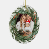 Minimalistische Winter Pine Krans Foto Keramisch Ornament (Rechts)