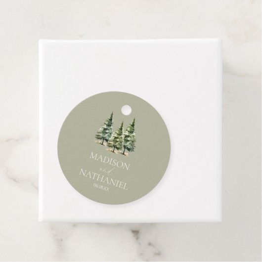 Minimalistische Winter Snowy Pine Tree Forest Wedd Bedankjes Labels (In situ)