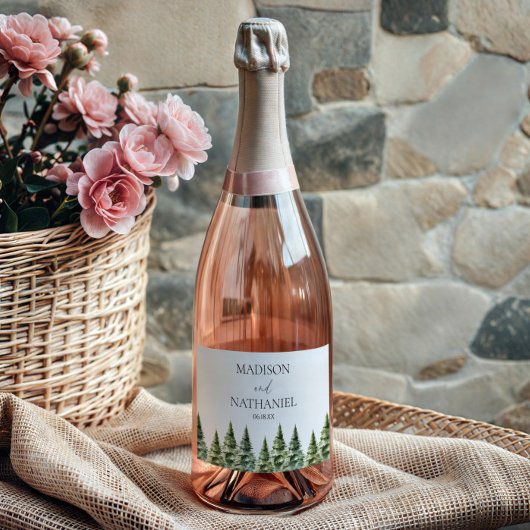 Minimalistische Winter Snowy Pine Tree Forest Wedd Sparkling Wijnetiket