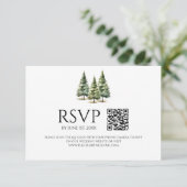 Minimalistische Winter Snowy Pine Trees QR Code We RSVP Kaartje (Staand voorkant)