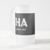 MINIMALISTISCHE WITTE DRIELETTERIGE MONOGRAM NAAM MATGLAS BIERPUL (Voorkant links)
