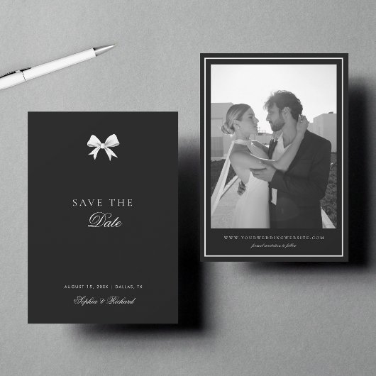 Minimalistische witte lintboog  foto bruiloft save the date