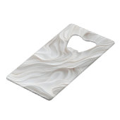 Minimalistische Witte Marmeren Golf Elegant Modern Creditkaart Flessenopener (Voorkant Gekanteld)