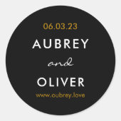 Minimalistische witte monogram op zwarte huwelijks ronde sticker (Voorkant)