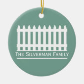 Minimalistische Witte Piket Hek op Groen Personali Keramisch Ornament (Voorkant)