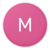 Minimalistische witte print Monogram op roze Keramische Knop (Voorkant)