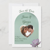 Minimalistische zachte roze en groene lotus slaan  kaart (Voorkant)