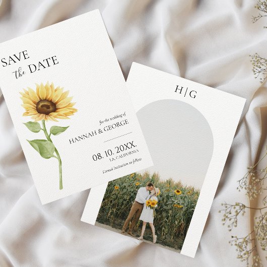 Minimalistische zonnebloem foto boog bruiloft save the date