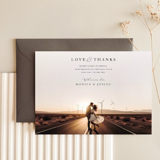 Minimalistische zonsondergang foto bruiloft dank j bedankkaart