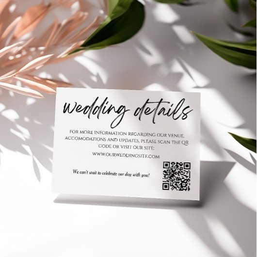 Minimalistische zwart-wit bruiloft QR Code Kaart