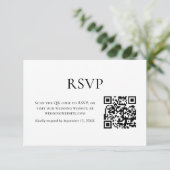 Minimalistische zwart-wit bruiloft QR-code RSVP Kaartje (Staand voorkant)
