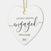 Minimalistische zwart-wit eerste kerstmis verloofd keramisch ornament (Links)