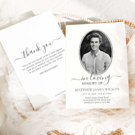 Minimalistische zwart-wit foto begrafenismonument bedankkaart