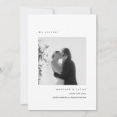 Minimalistische zwart-wit foto bruiloft Elopement Aankondiging (Voorkant)