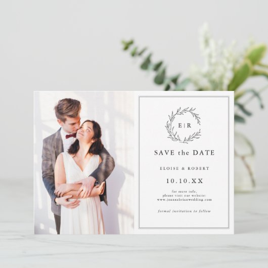 Minimalistische zwart-wit foto moderne bruiloft save the date (Staand voorkant)