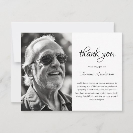 Minimalistische zwart-wit fotobegrafenis bedankkaart (Voorkant)