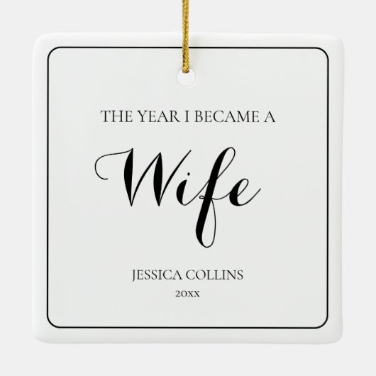 Minimalistische Zwart Wit Moderne Eerste Kerstvrou Keramisch Ornament (Achterkant)