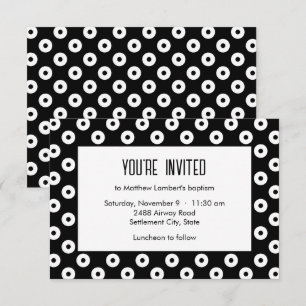 Minimalistische zwart-wit polka-dot doop kaart