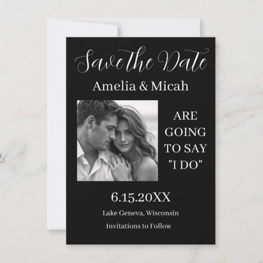 Minimalistische zwart-wit trouwfoto save the date (Voorkant)