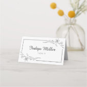 Minimalistische zwart-witte bloemenbruiloft plaatskaartje (Voorkant)