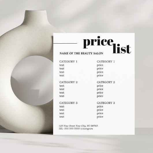 Minimalistische Zwart Witte Krachtige Schoonheidss Flyer