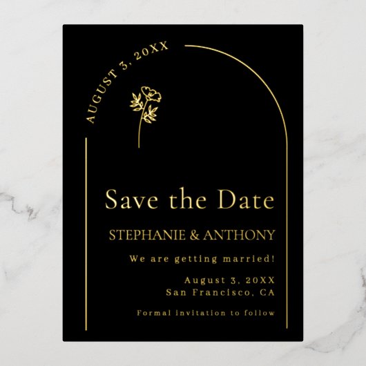 Minimalistische zwarte en gouden boog wilde bloeme folie uitnodiging briefkaart (Voorkant)