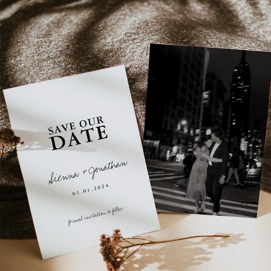 Minimalistische Zwarte en Witte Bruiloft Save The Date