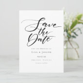 Minimalistische Zwarte en Witte Script Save The Date (Staand voorkant)
