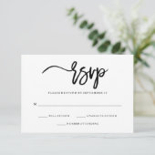 Minimalistische zwarte en witte typografie RSVP (Staand voorkant)