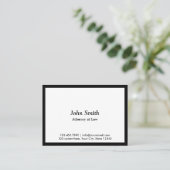 Minimalistische zwarte grensadvocaat visitekaartje (Staand voorkant)