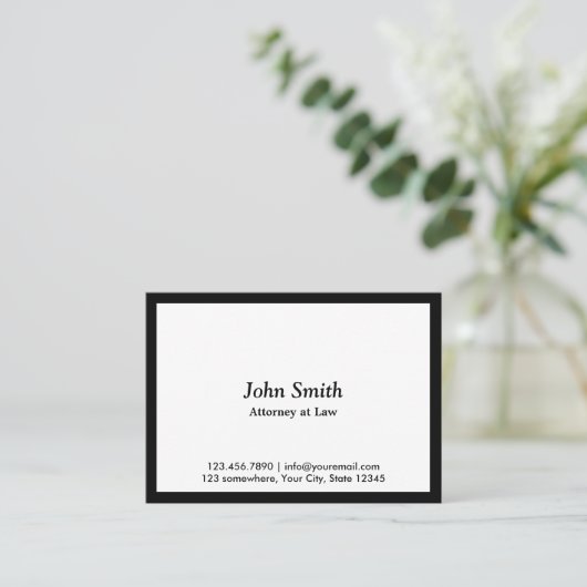 Minimalistische zwarte grensadvocaat visitekaartje (Staand voorkant)