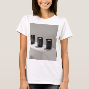 Minimalistische zwarte lijnkaarsen met kleine vlam t-shirt