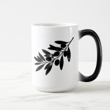Minimalistische zwarte olijftak koffiemok
