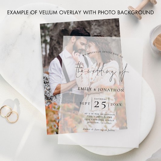 Minimalistische zwarte tekst overlay bruiloft vellum uitnodigingen